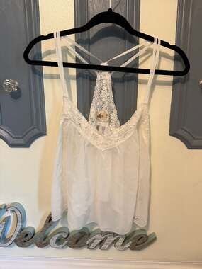 Hollister Women's White Lace Trim Racerback Cami Tank Top